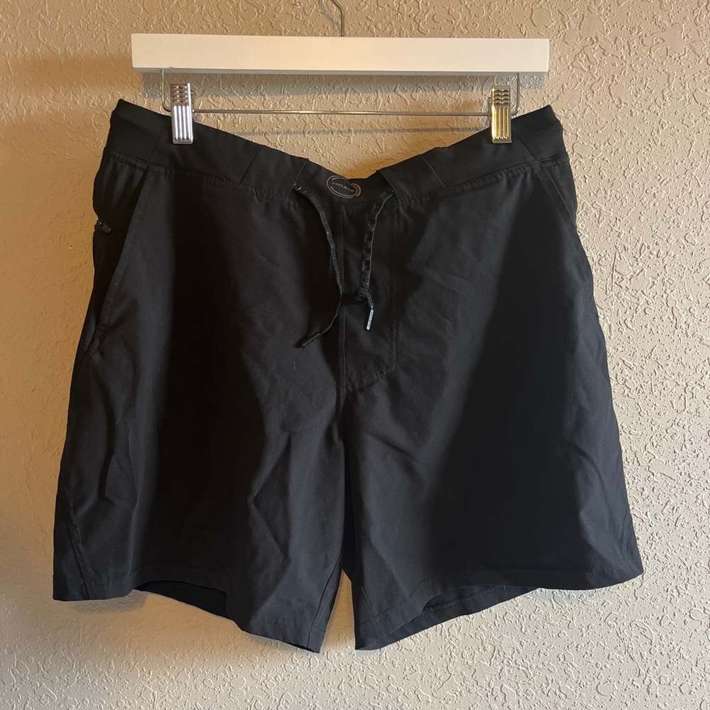 Hylete Medium Black Training Shorts